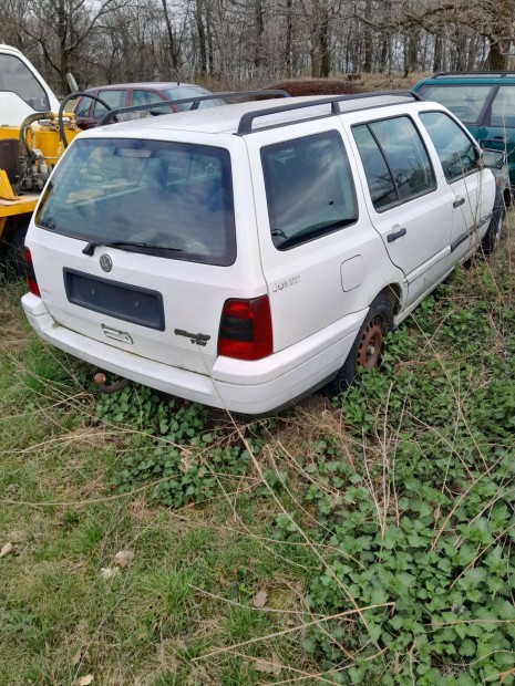 Elad� golf 3 1.9 tdi egyben vagy bont�sra