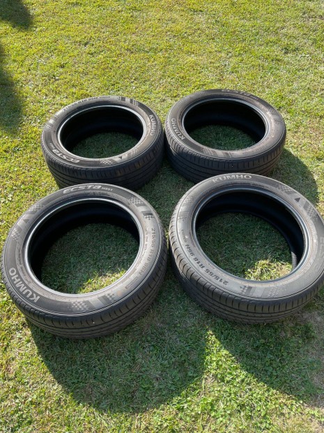 Elad gumi 215/55 R18 Kumho HS51