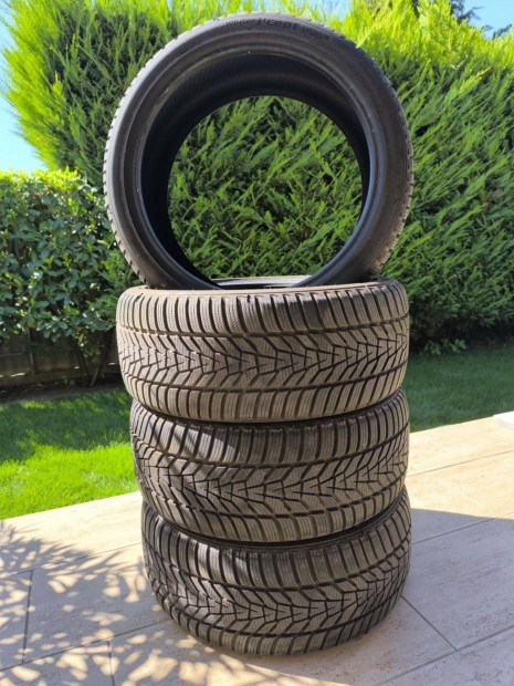 Eladó gumiabroncs 225/40R18