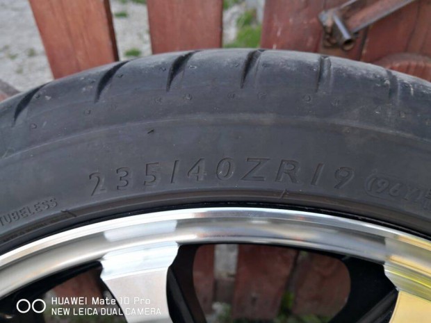 Elad gumik 235/40 ZR19 Dunlop Sportmaxx