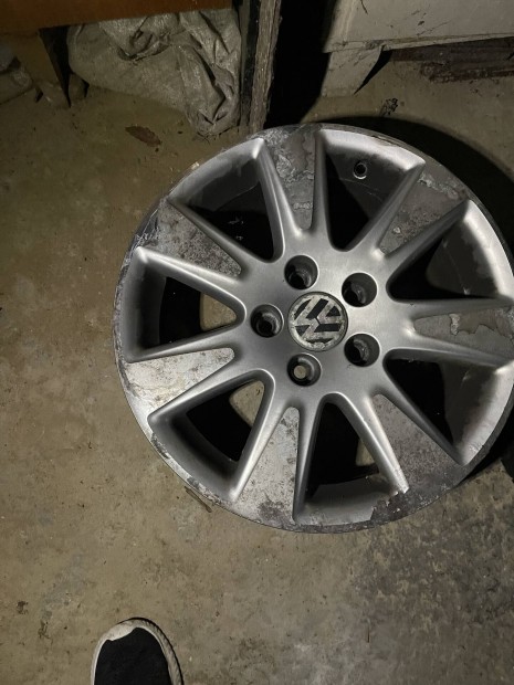 Elad gyri 16"os Volkswagen alufelnik 5x112