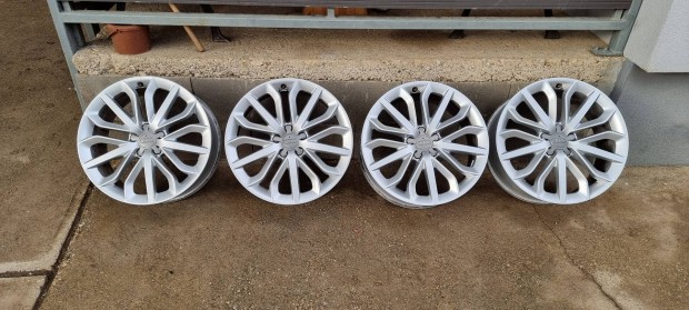 Elad gyri 5x112 19" Audi alufelni garnitra.