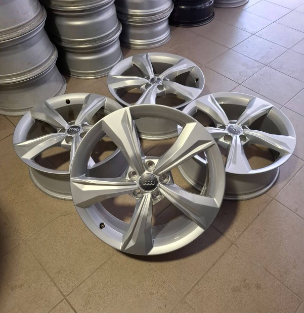 Eladó gyári Audi SQ5 5x112 19" alufelni szett