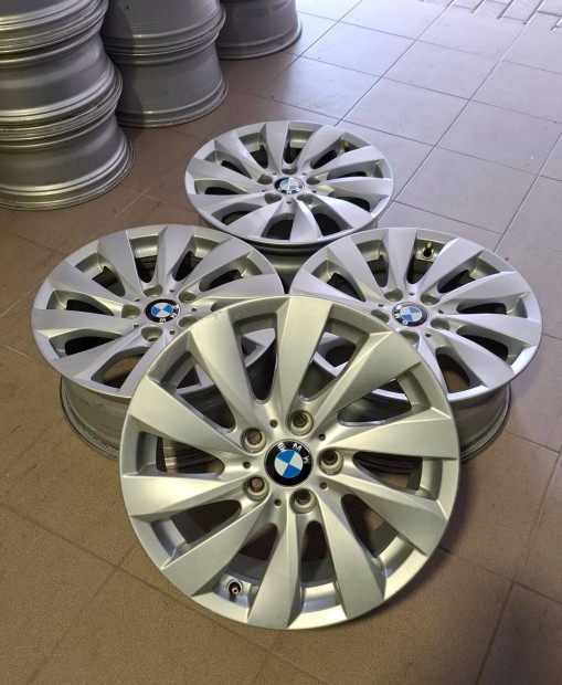 Eladó gyári BMW Style 381 5x120 17" alufelni szett