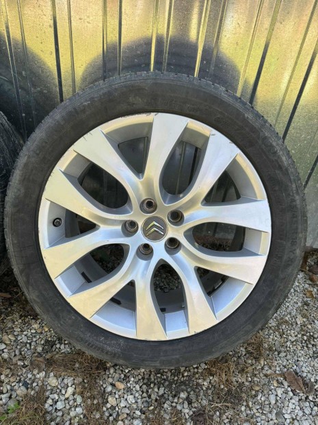 Eladó gyári Citroen 18"-os alufelniszett gumival