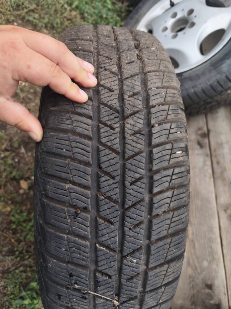 Elad gyri R15 s Mercedes alufelni kivl gumikkal 