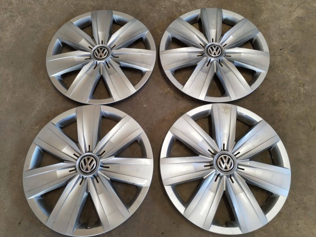 Elad gyri Volkswagen kerktrcsa