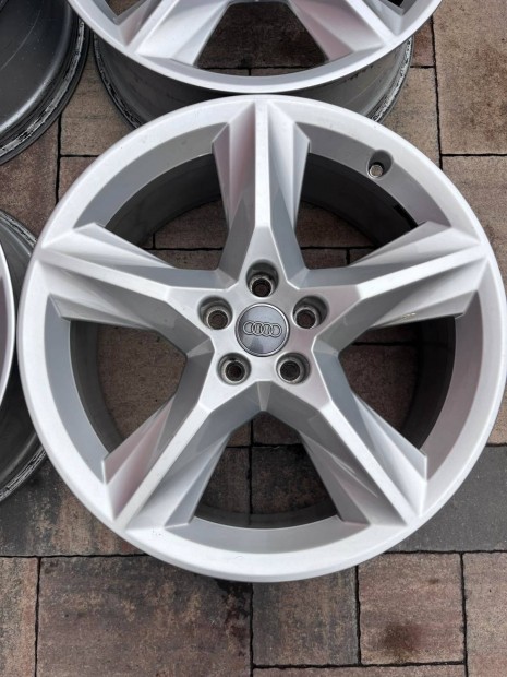 Elad� gy�ri alufelni garnit�ra Audi-R19-5x112