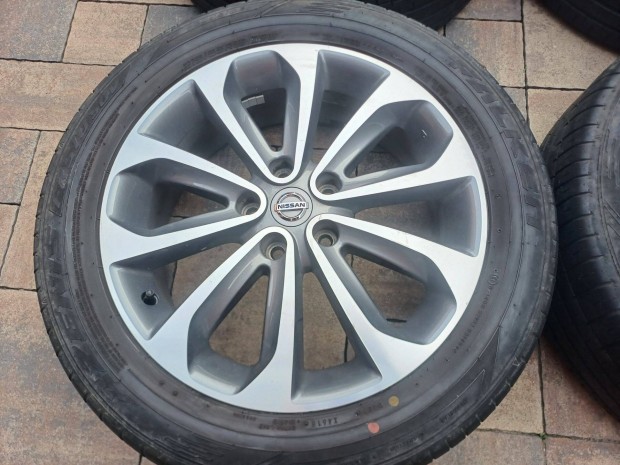Eladó gyári alufelni garnitúra Nissan Qashqai-61/2Jx18-ET-40-5x114,3