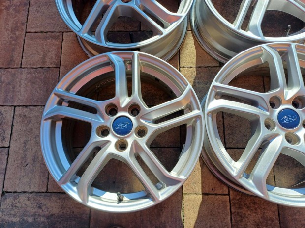 Elad gyri aufelni garnitra Ford-6,5Jx16-ET-50-5x108