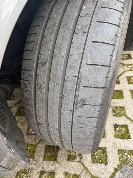 Elado gyari bmw x5 pirelli gumi szett 20" 