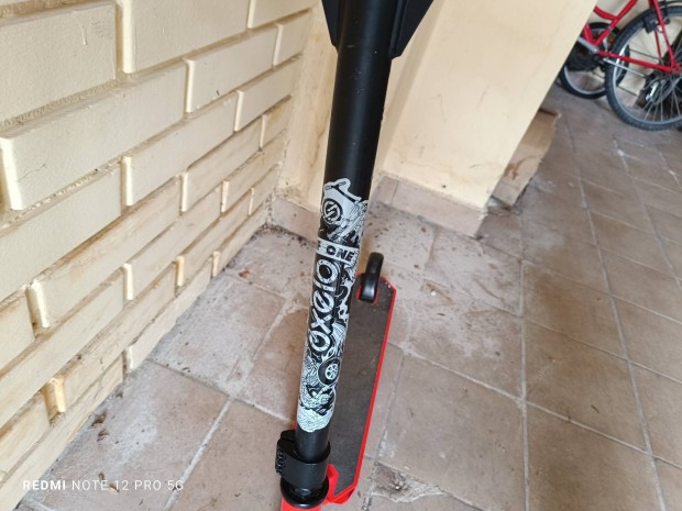 Elad gyerek oxelo roller.