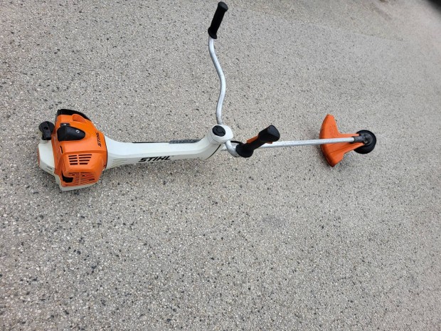 Eladó gyönyörű gyári állapotú stihl fs 410 C tipusú fűkasza!