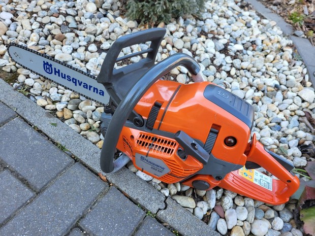 Eladó gyönyörű makulátlan husqvarna 550 xp mark 2 fűrész!