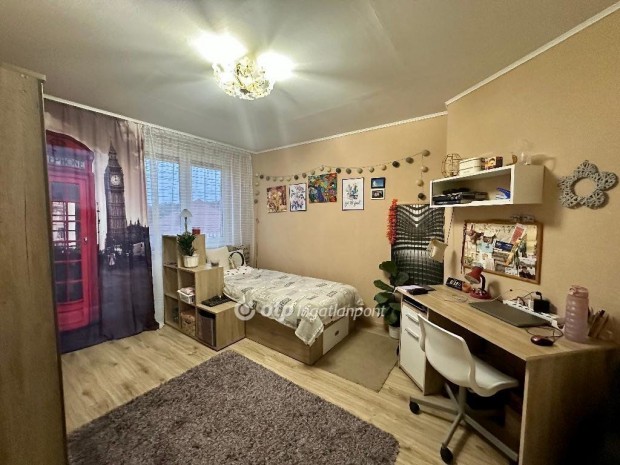 Elad� hangulatos csal�di h�z kiv�l� elhelyezked�ssel Miskolcon!