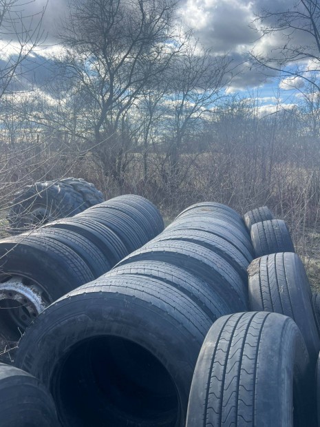 Elad� haszn�lt 315/70 R22,5 gumik