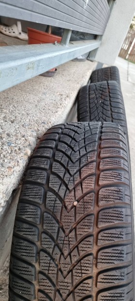 Eladó használt 5x112 6x16" gyári Audi alufelni garnitúra.