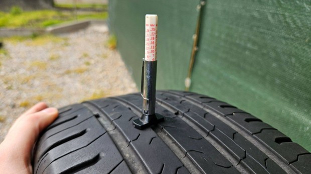 Eladó használt Continental Conti Eco Contatct 5 gumiabroncs 215/55 R17