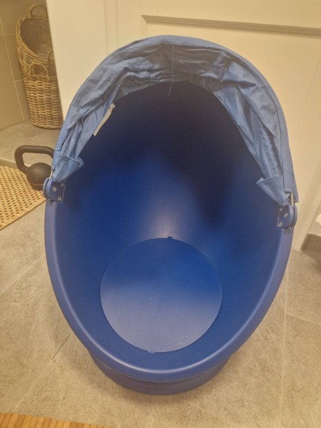 Eladó használt IKEA PS Lömsk kék gyerek forgófotel