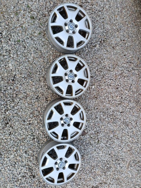 Elad� haszn�lt Volvo gy�ri alufelnik