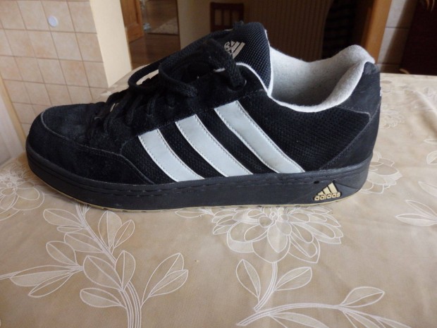 Elad hasznlt adidas cip, 46 s 2/3 mret