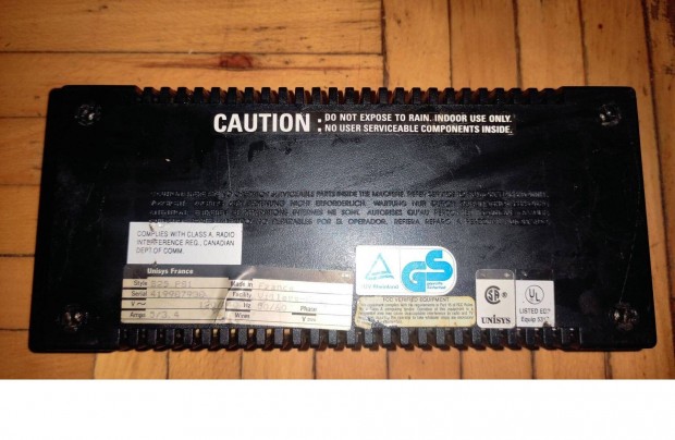 Elad� haszn�lt �ram atalakit� 220 V 120 V