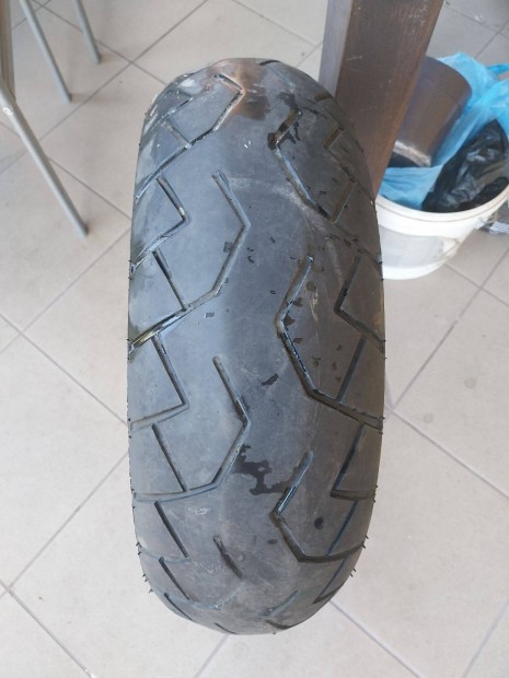 Eladó használt motor hátsó gumi