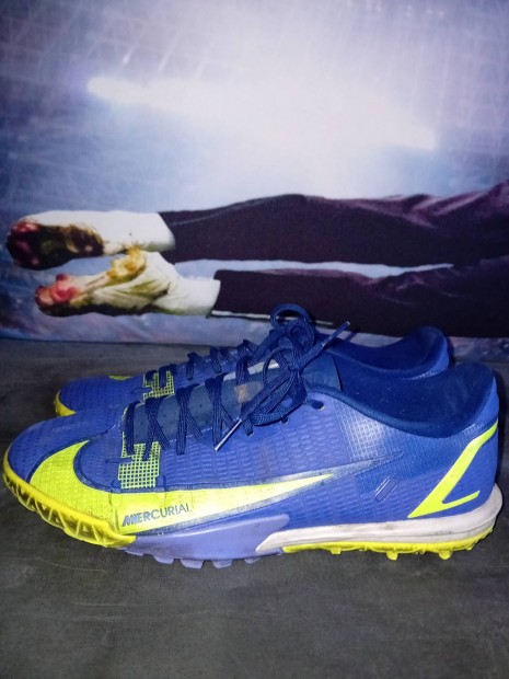 Elad hasznlt nike mercurial mfves foci cip 41 mret