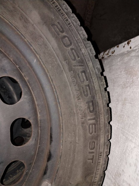 Elad hasznlt tli gumi felnivel