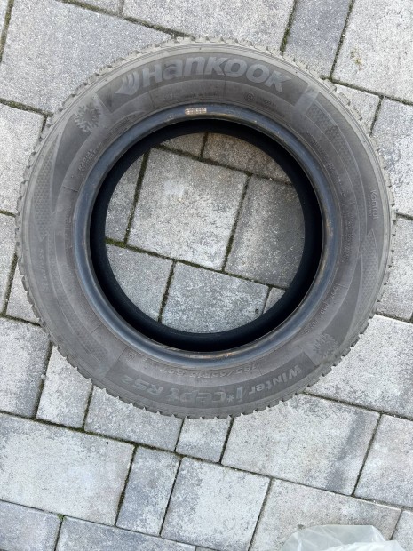 Eladó használt téli gumi szett Hankook 185/65 r15