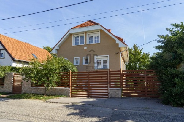 Elad� h�z Budapest 16. ker., �rp�df�ld