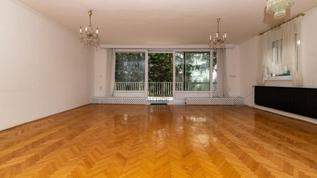Eladó ház Budapest 2. ker., Máriaremete