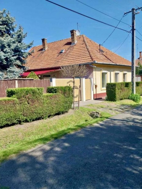 Eladó ház Cegléd, Alszeg