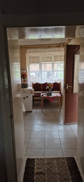 Elad� h�z D�con