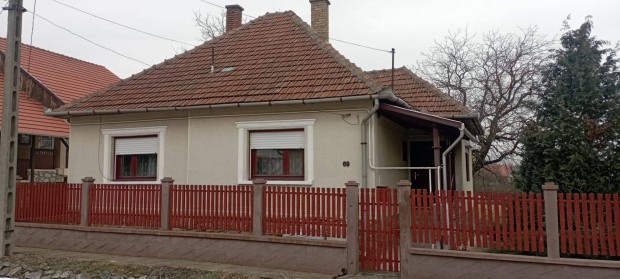 Elad� h�z Edel�ny