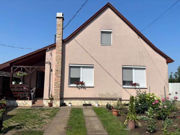 Elad� h�z Hajd�bagos