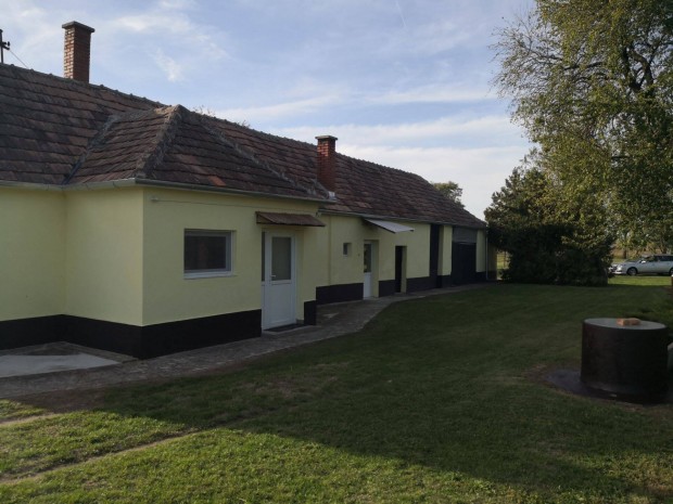 Elad� h�z Kisberzsenyben!