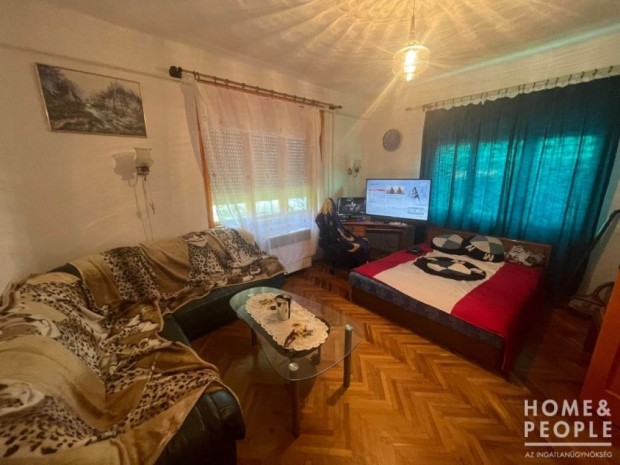 Elad� h�z Magyarcsan�don!