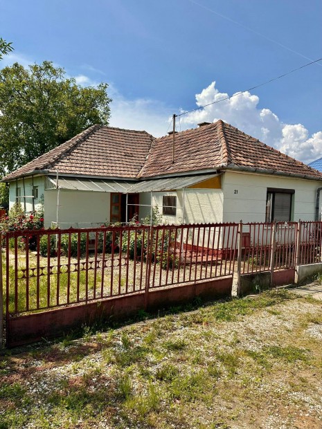 Elad� h�z Napkoron