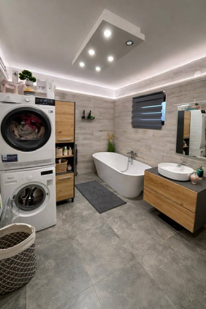 Elad� h�z P�sp�klad�nyban