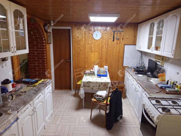 Elad� h�z Sz�kesfeh�rv�ron!