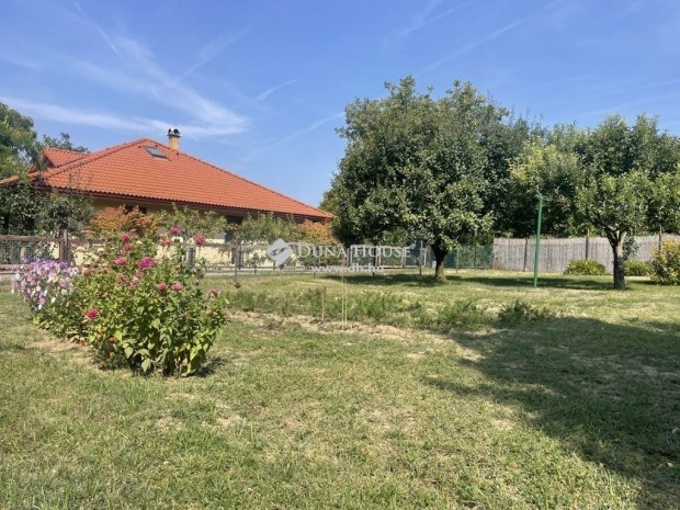 Eladó ház, Balatonfűzfő