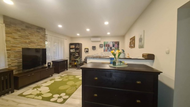 Elad� h�z, Baracs, 48600000 Ft, 66 nm 121_krt