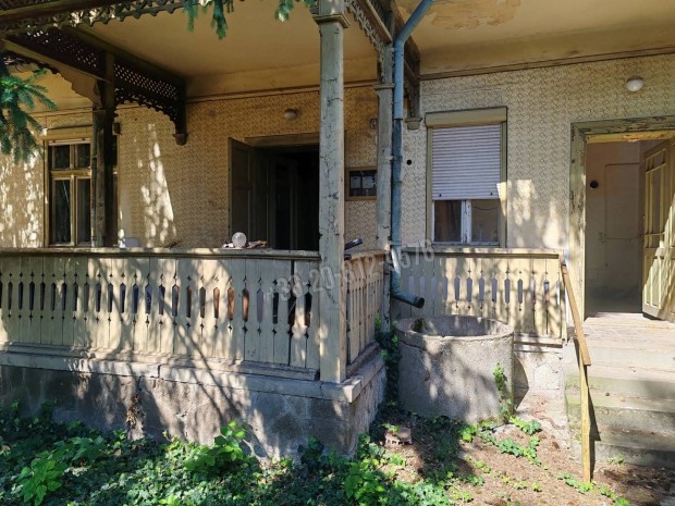 Elad� h�z, B�k�scsaba B�k�scsaba-Belv�ros, 75000000 Ft, 140 nm 226_bip