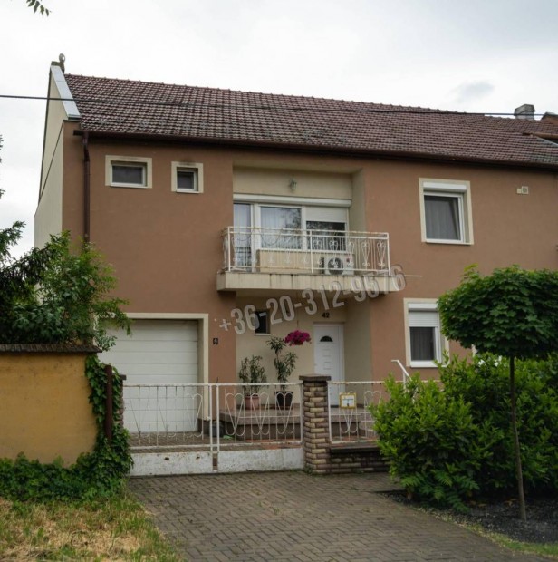 Elad� h�z, B�k�scsaba B�k�scsaba-Belv�ros, 98000000 Ft, 180 nm 242_bip
