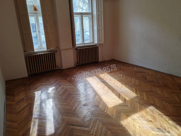 Elad� h�z, B�k�scsaba B�k�scsaba-Belv�ros, Ir�nyi utca, 410000 195_bip