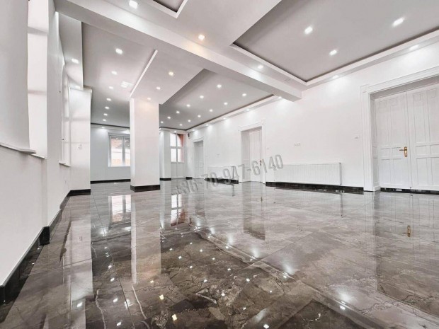 Elad� h�z, B�k�scsaba, Bajza utca, 79900000 Ft, 162 nm 268_bip