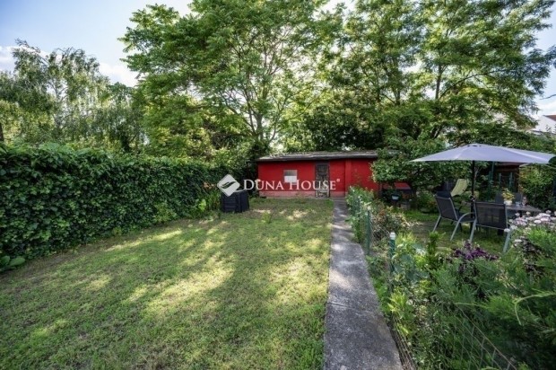 Elad� h�z, Budapest 15. ker.