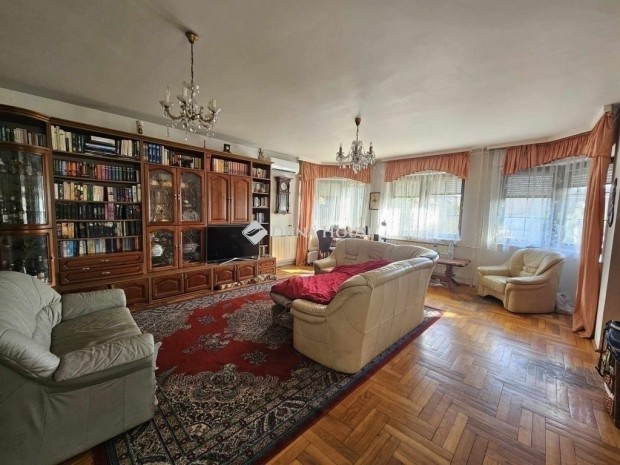 Elad� h�z, Budapest 18. ker.