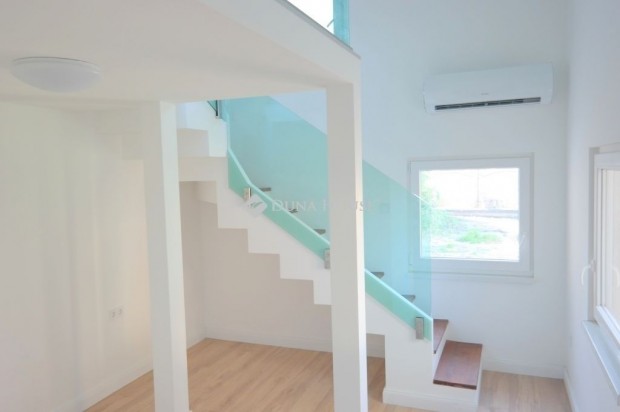 Elad� h�z, Budapest 20. ker.